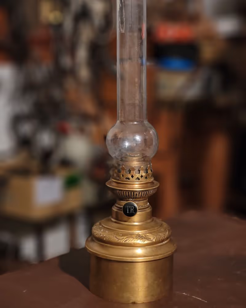 Lampe à pétrole en cuivre