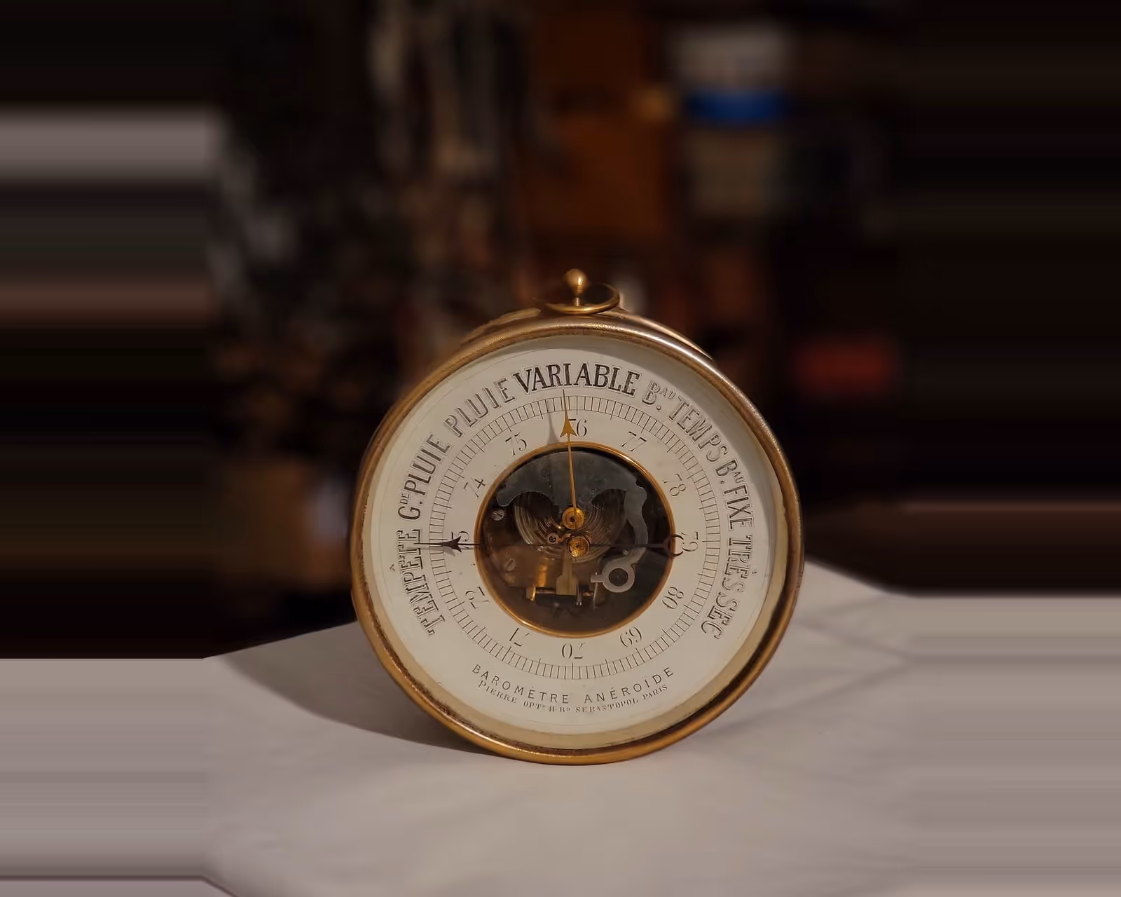 Baromètre en cuivre — vue principale