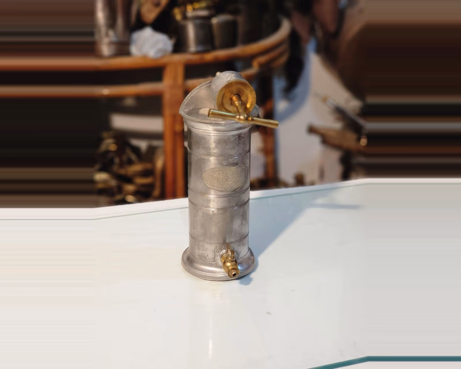 Véritable irrigateur du Dr. Eguisier.