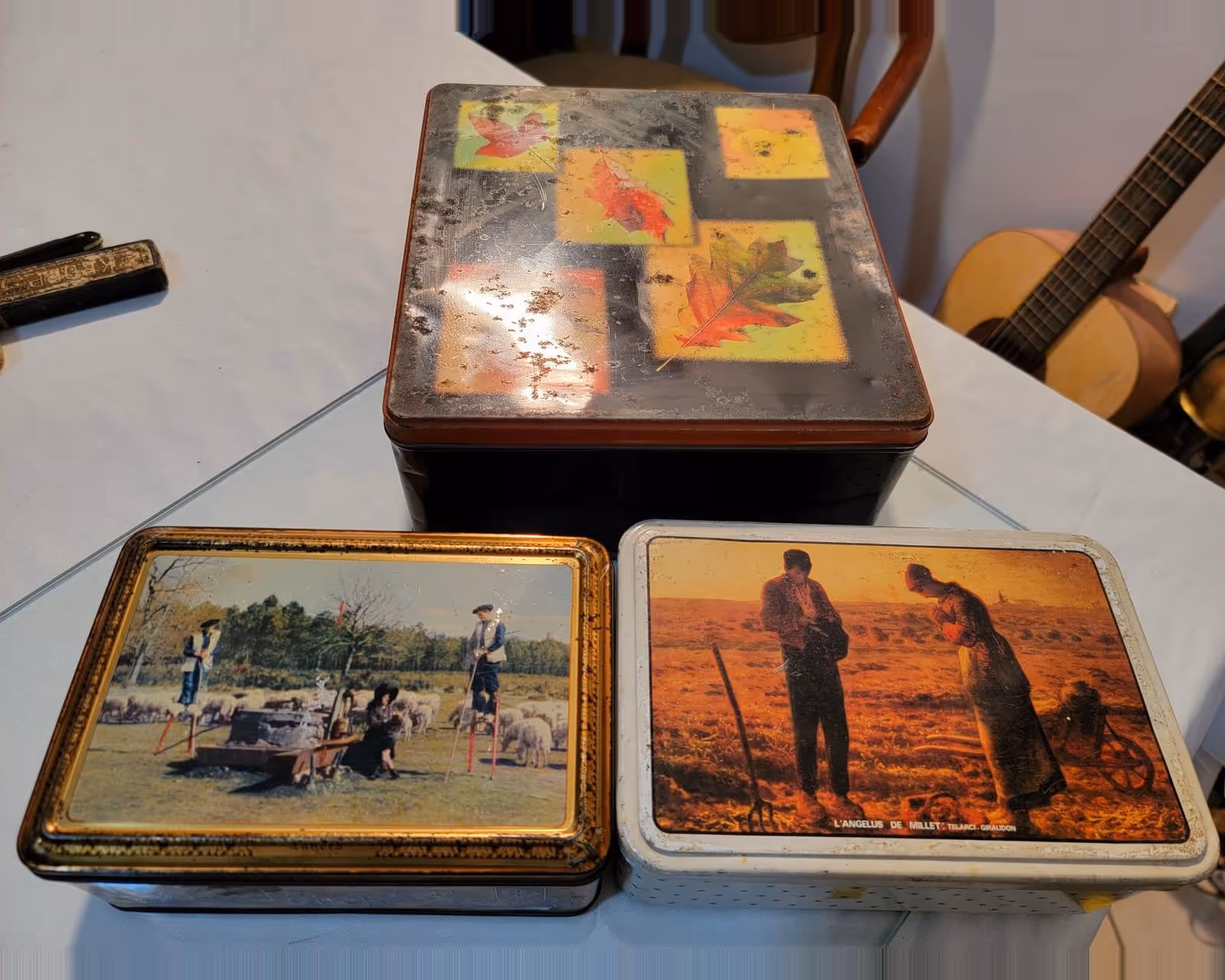 Trois magnifiques boîtes, anciennes.
