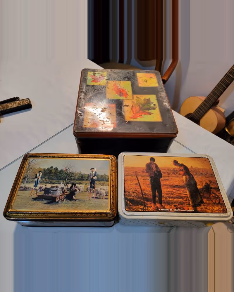 Trois magnifiques boîtes, anciennes.