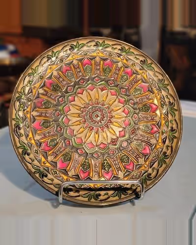 Assiette en bronze émaillée
