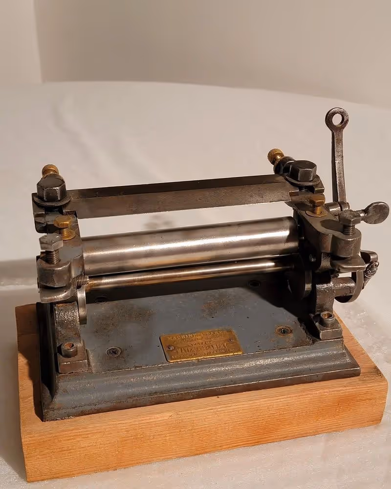 Machine à parer le cuir Mayer et Flamer